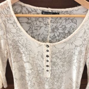 Luv 4 Anouka sheer Boutique Boho henley-style top